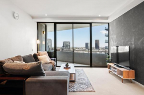 Sea View, Gym & Pool, 2 bedrooms 2 bathrooms